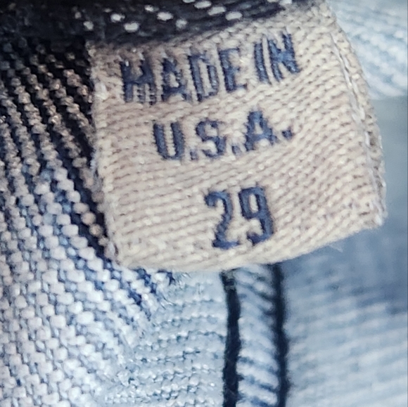 bebe jeans Phantom Wash Jean Shorts - Picture 9 of 10